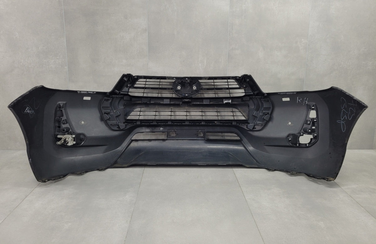 Prednji branik Toyota Hilux 8 VIII Lift 9 IX 20-