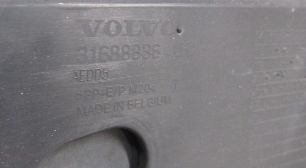 Zadnji branik Volvo V60 II LIFT 23-