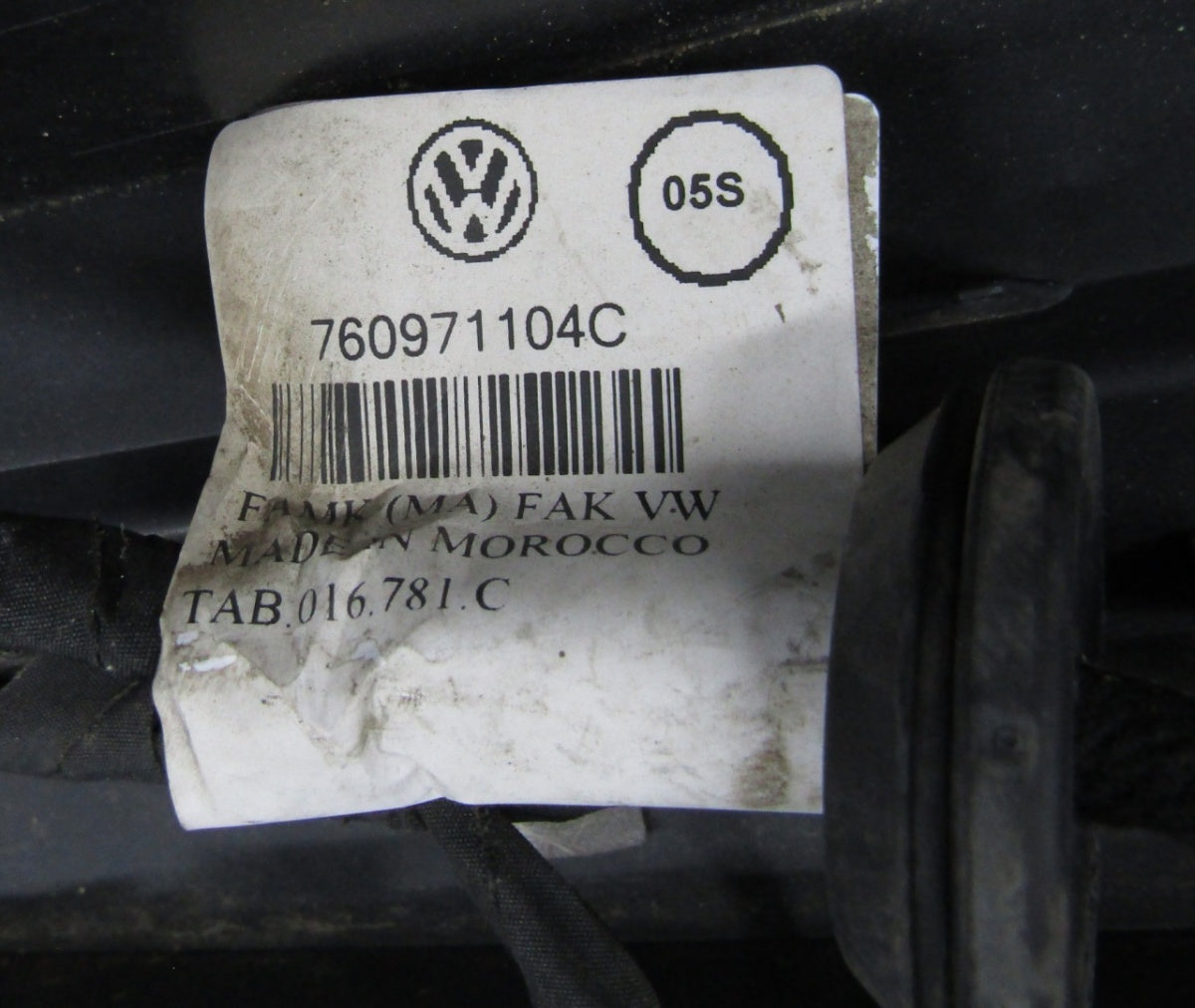 Zadnji branik Volkswagen VW Touareg III 3 760 R-line 18-23 / +wiązka