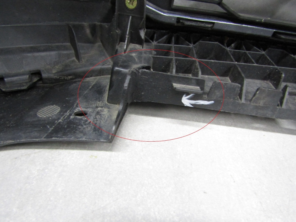 Prednji branik Seat Ibiza V 5 6F0 17-24 / + Podłoga
