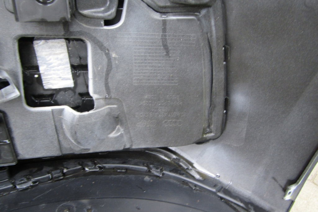 Prednji branik Audi A1 II 82A 18-