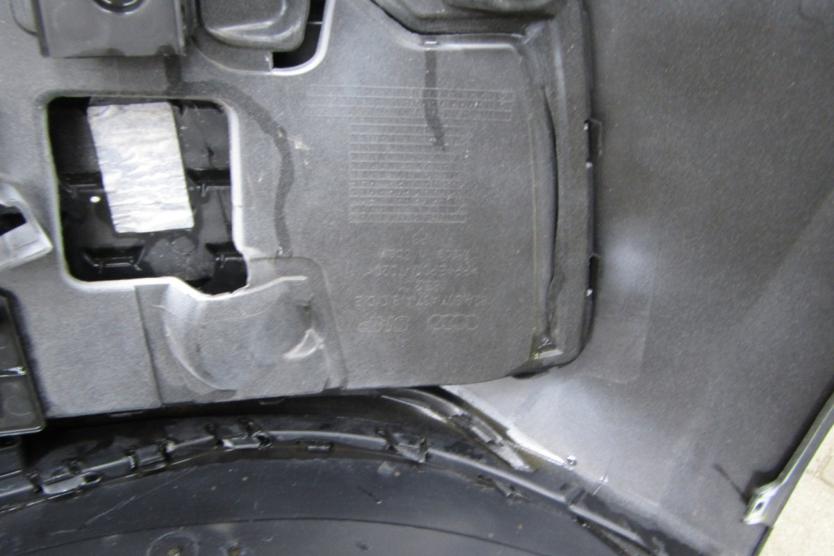 Prednji branik Audi A1 II 82A 18-