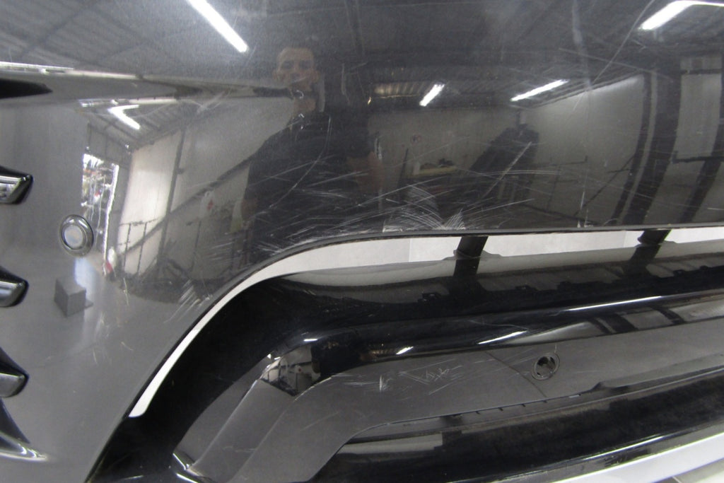 Prednji branik Land Rover Discovery R Dynamic Lift 21-24 (LEDY WIĄZKA))