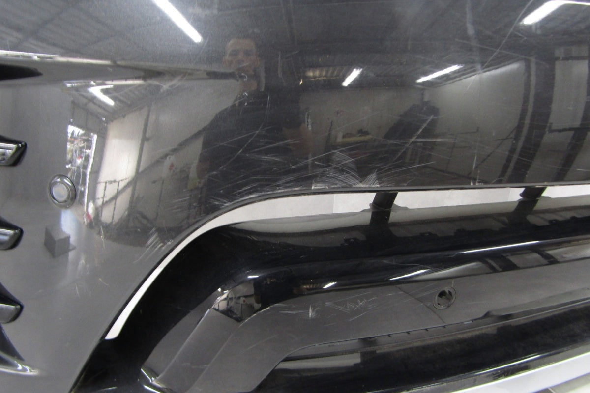 Prednji branik Land Rover Discovery R Dynamic Lift 21-24 (LEDY WIĄZKA))