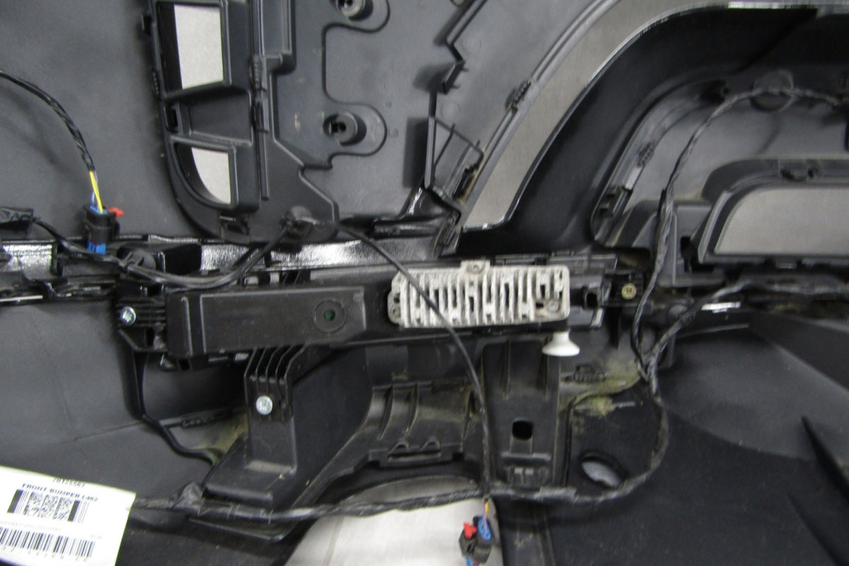 Prednji branik Land Rover Discovery R Dynamic Lift 21-24 (LEDY WIĄZKA))