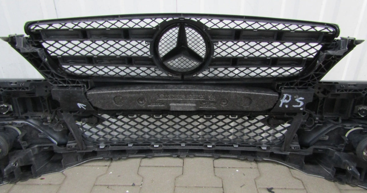Prednji branik Mercedes C-Klasa W204 LIFT 11-14