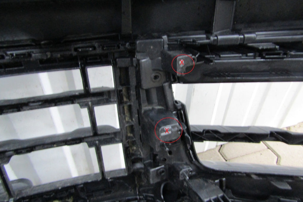 Prednji branik Porsche Cayenne 9Y0 Lift 23- / PDC kamera