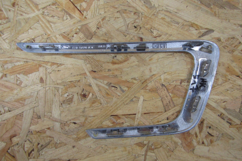lajsna hrom zderzaka RH desni prednji FORD CONNECT MK2 13 - 22