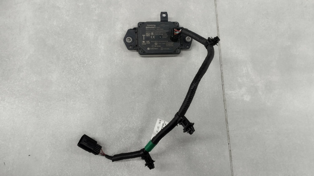 Maska (grill) Czujnik radar distronic pod prednja TOYOTA Corolla E21 2018-