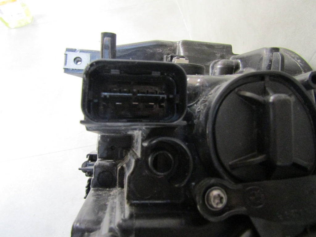Prednji far BMW 5 F10 F11 xenon zakretni 10-13 RH desni 727190808
